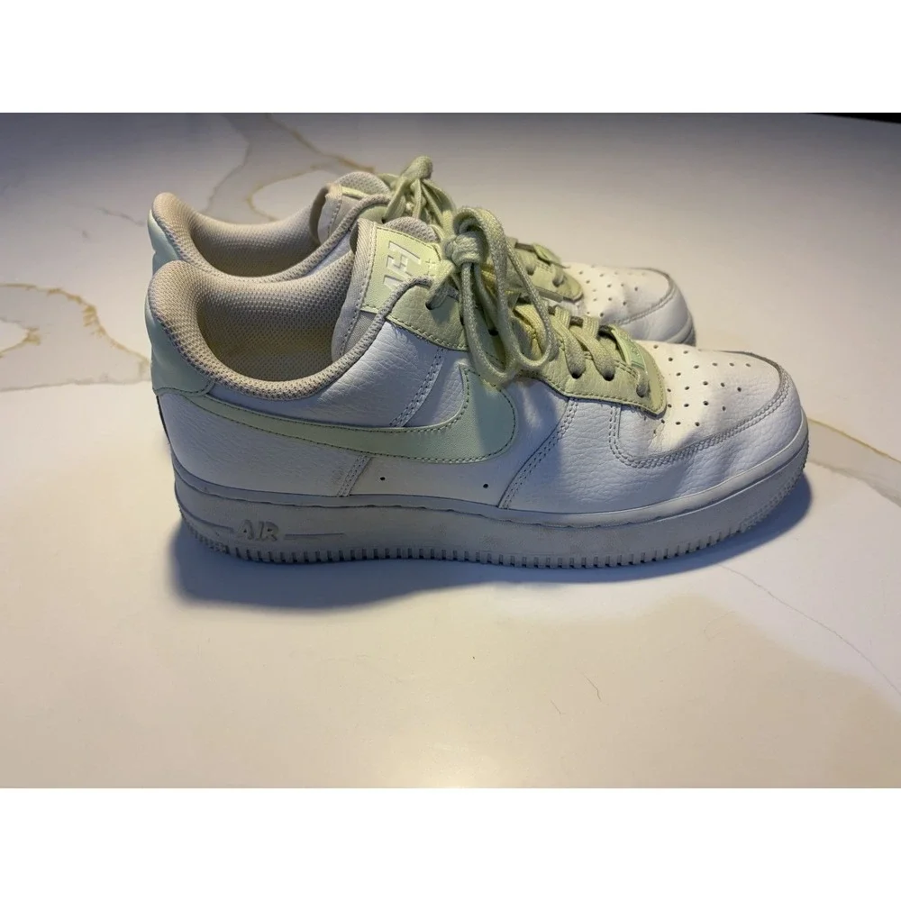 Nike Air Force 1 Low White Mint Green Sneakers Women's US 9